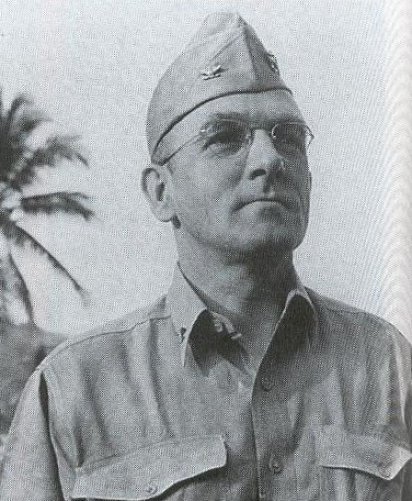 The McCollum memo, of October 1940 was written by Arthur McCollum, director of the Far East Asia section of the Office of Naval Intelligence. The memo analyzed the situation in the Pacific, and offered advice on how to handle Japan. Which of these was a major point in the memo?