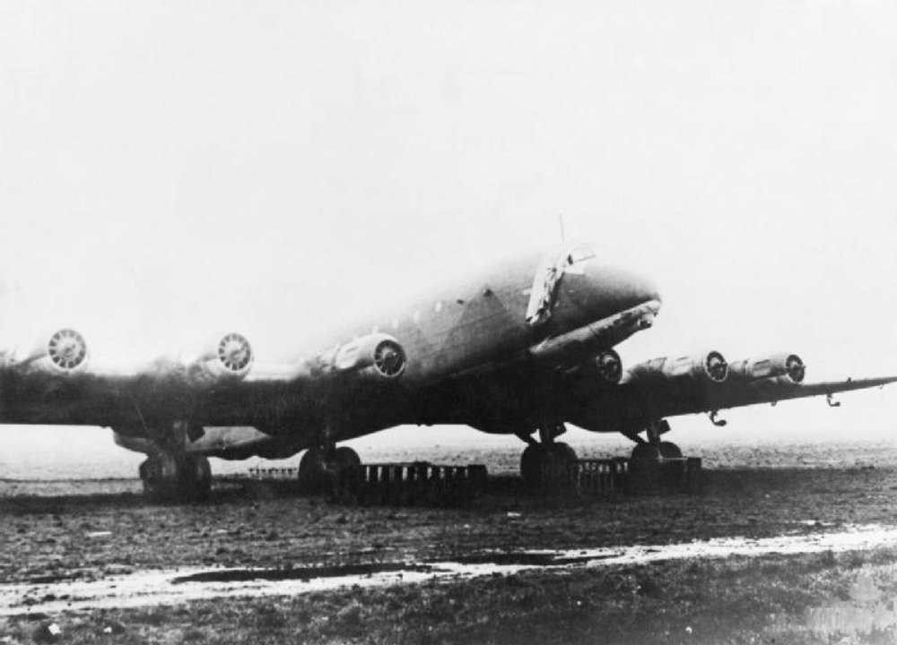 Can you identify this six-engine  German heavy bomber that never entered full production?